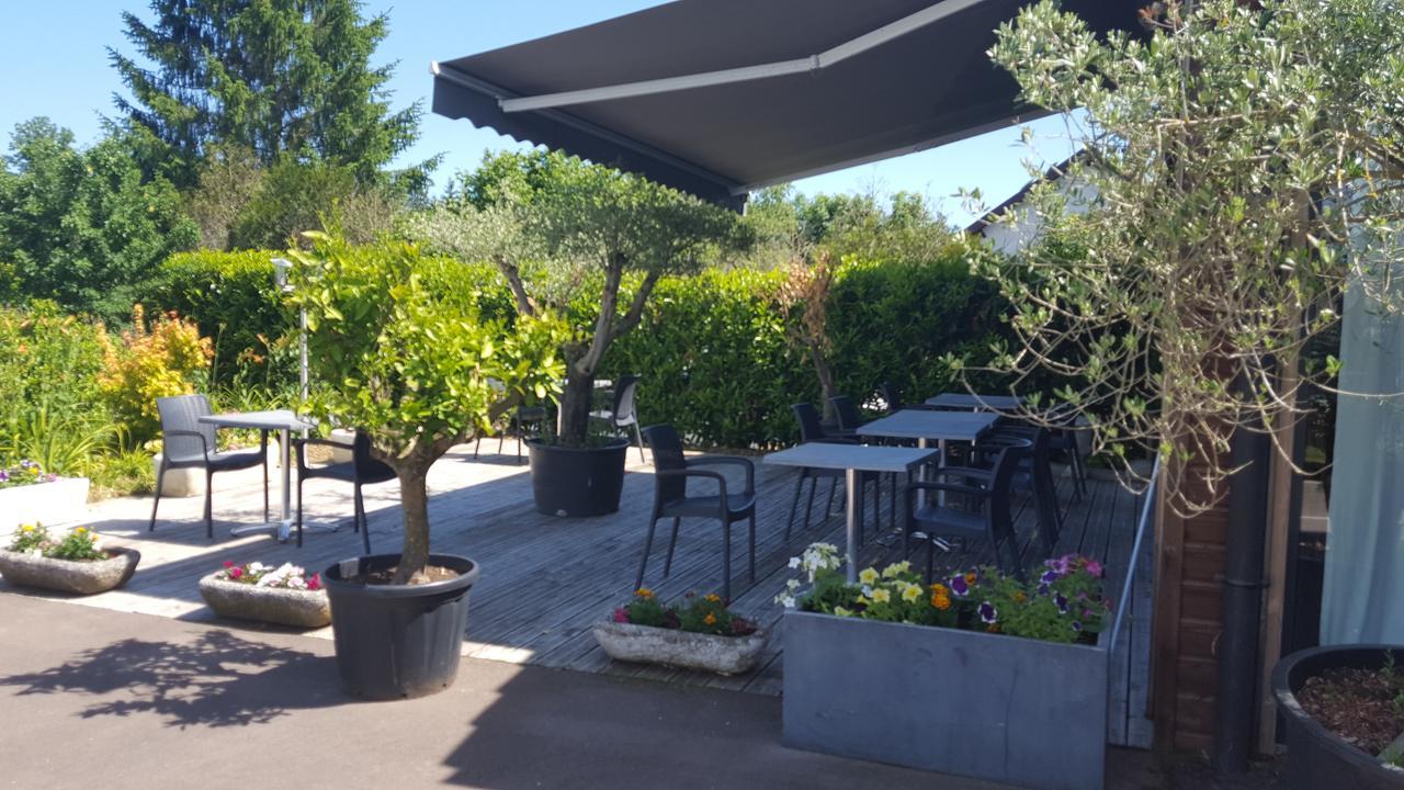 Hotel Logis Le Cadusia Chaource Exterior foto